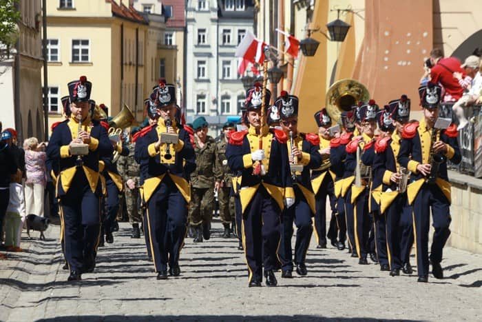 Święto Konstytucji 3 Maja – z pompą i nudą (obejrzyj video)