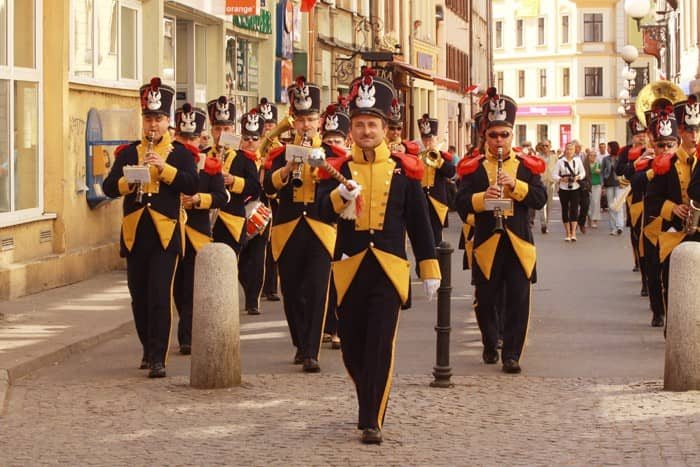 Święto Konstytucji 3 Maja – z pompą i nudą (obejrzyj video)