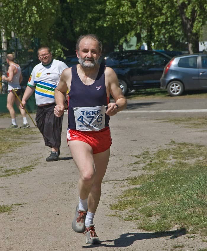 Biegacze na starcie XXI Crossu Cieplickiego