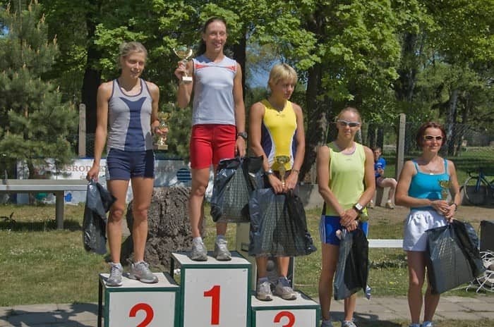 Biegacze na starcie XXI Crossu Cieplickiego