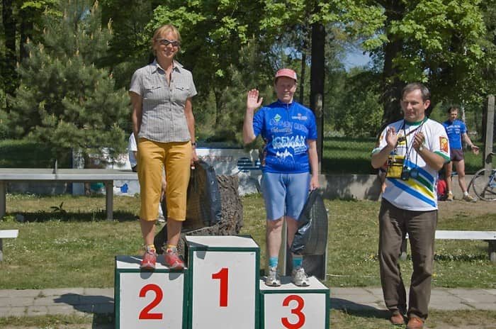 Biegacze na starcie XXI Crossu Cieplickiego
