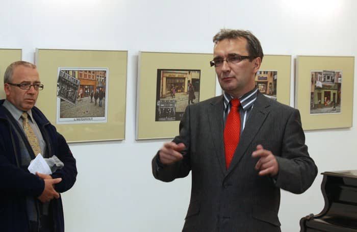 Jelenia Góra i ludzie z pasją w antyramach