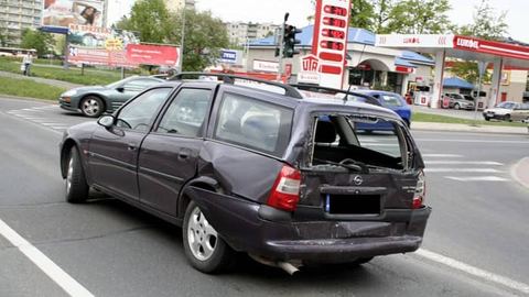 Tir wjechał w tył opla vectry