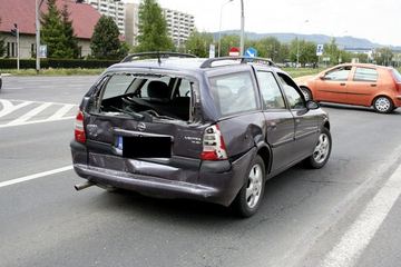 Tir wjechał w tył opla vectry