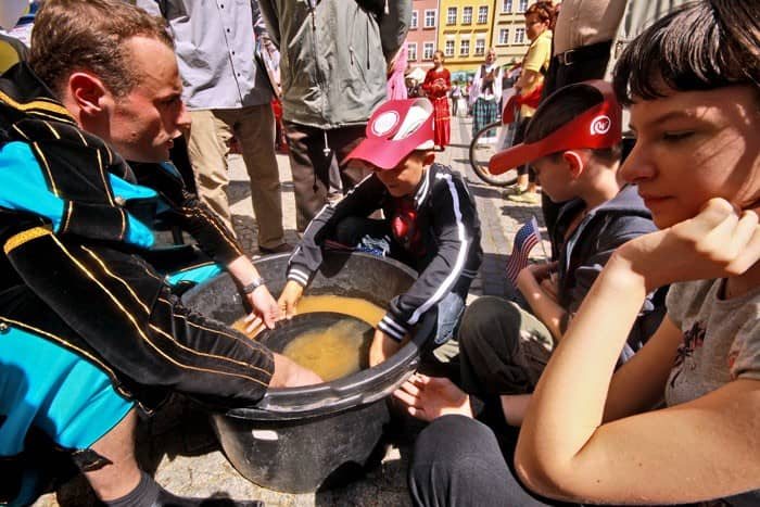 Karkonoskie tradycje z Indianinem i Leninem – video