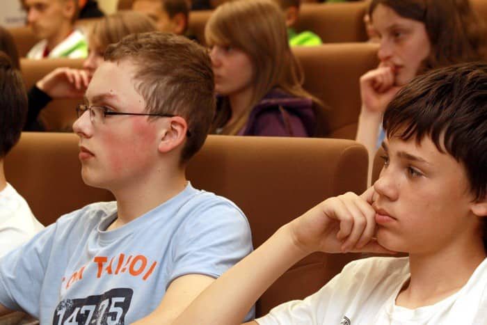 Znajduje skarby w samotności