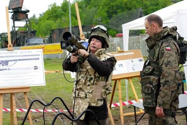 Militarny piknik pod radarami