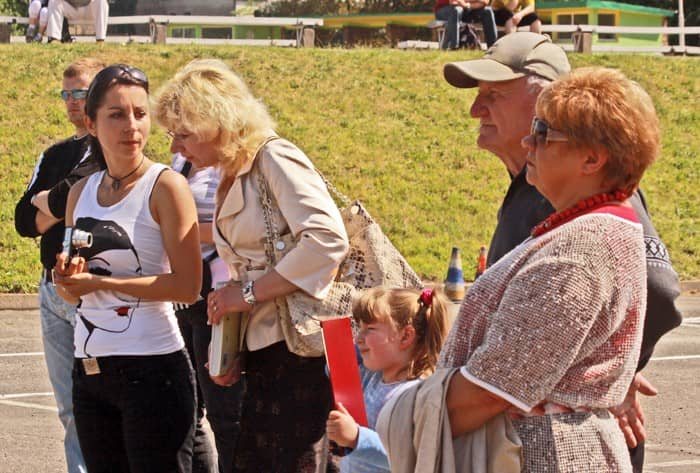 Święty Franciszek oświecił majówkę z kotami – video