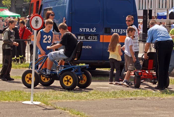 Święty Franciszek oświecił majówkę z kotami – video