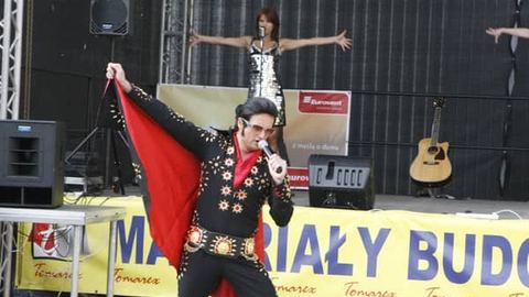 Elvis Presley zaśpiewał dla gości Tomarexu