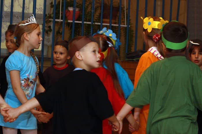 Atak Kapturków: czerwonych, zielonych i międzynarodowych – video!