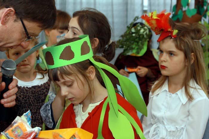 Atak Kapturków: czerwonych, zielonych i międzynarodowych – video!