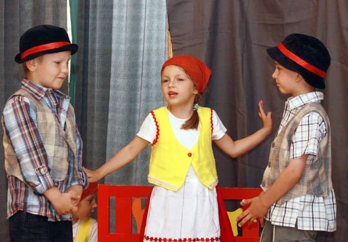 Atak Kapturków: czerwonych, zielonych i międzynarodowych – video!