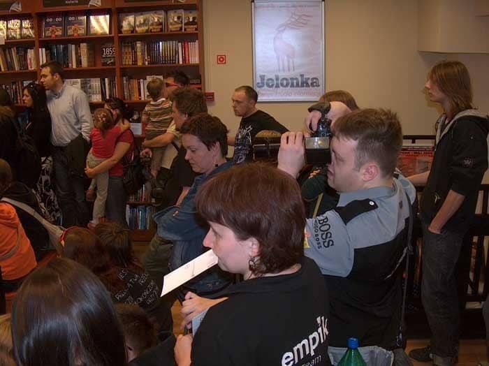 W Empiku z COMĄ na luzie