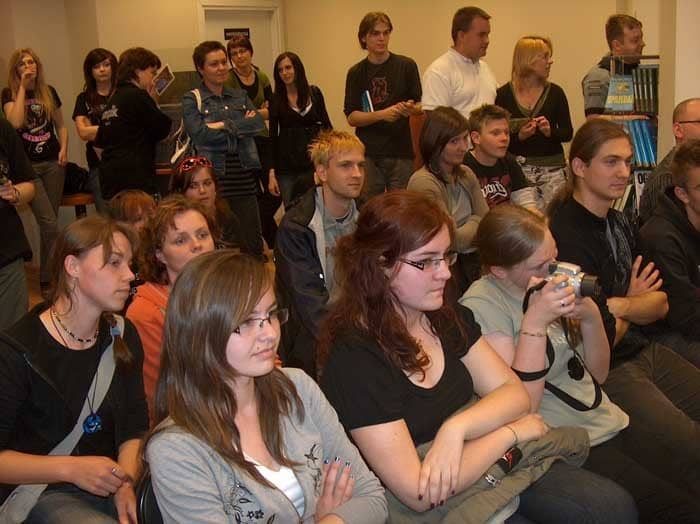 W Empiku z COMĄ na luzie