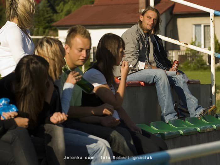 Lotnik ucieka przed spadkiem