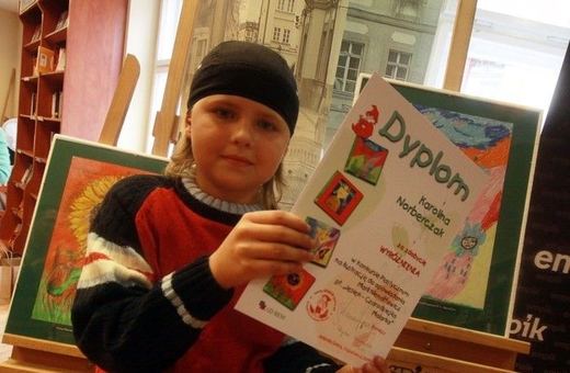 Karolina odniosła też sukces w niedawnym konkursie wydawnictwa Ad Rem na ilustrację do twórczości Marii Nienartowicz.