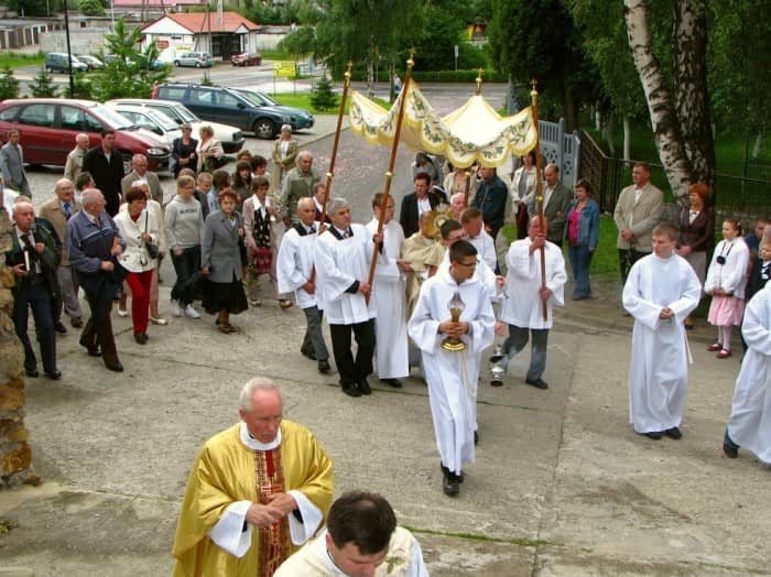 Procesja Bożego Ciała na Zabobrzu – parafia św. Wojciecha.