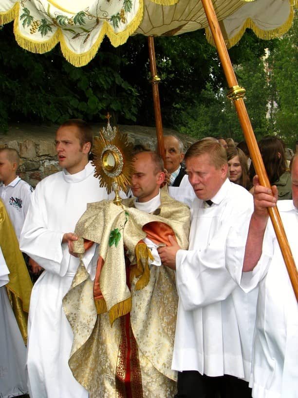 Procesja Bożego Ciała na Zabobrzu – parafia św. Wojciecha.