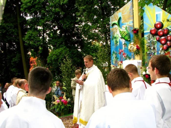 Procesja Bożego Ciała na Zabobrzu – parafia św. Wojciecha.