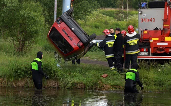 Kto utopił fiata uno?