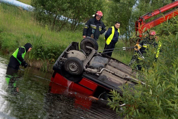 Kto utopił fiata uno?