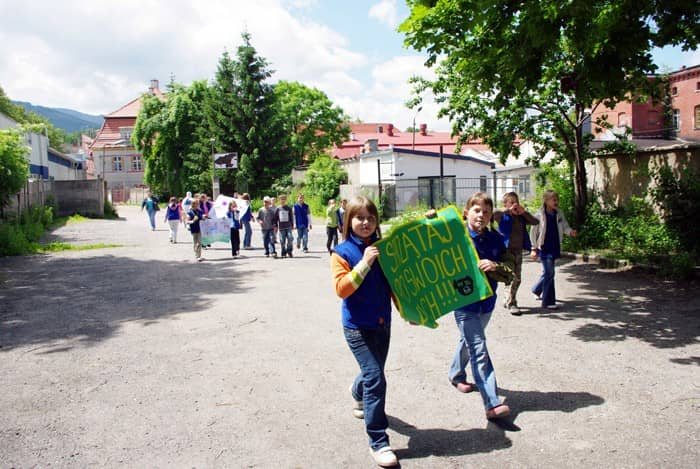 Razem w kolorowej kupie