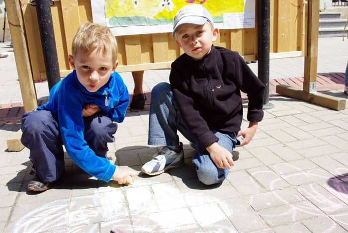 Razem w kolorowej kupie