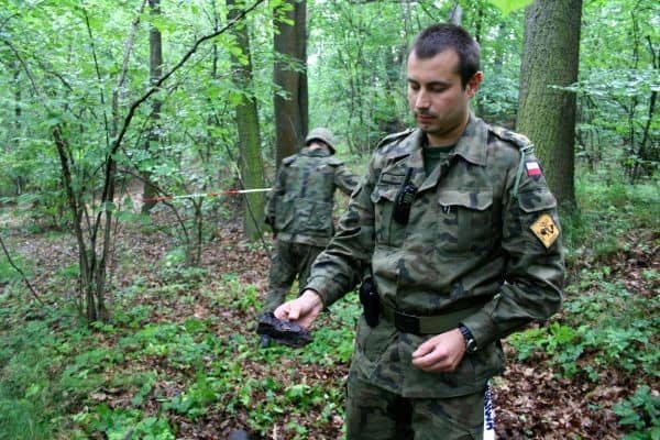 Groźny niewypał w lesie