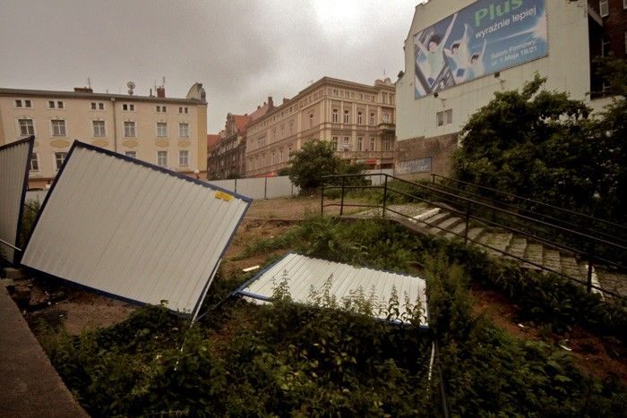 Robotników wyprzedzili wandale