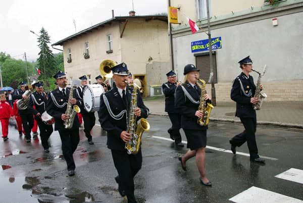 Kryształowy Weekend w strugach deszczu