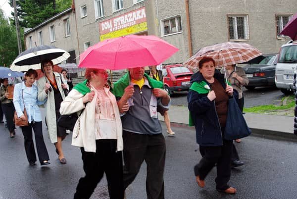 Kryształowy Weekend w strugach deszczu