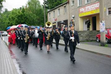 Kryształowy Weekend w strugach deszczu