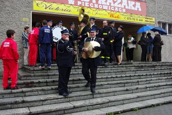 Kryształowy Weekend w strugach deszczu