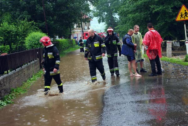 Oberwanie chmury – Karpniki podtopione, Jelenia Góra bezpieczna