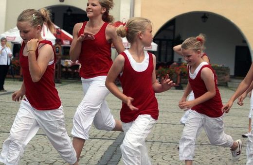 Dunki poskakały przy ratuszu