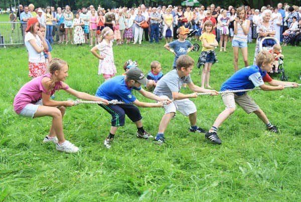 Roztańczony Park Zdrojowy w błocie
