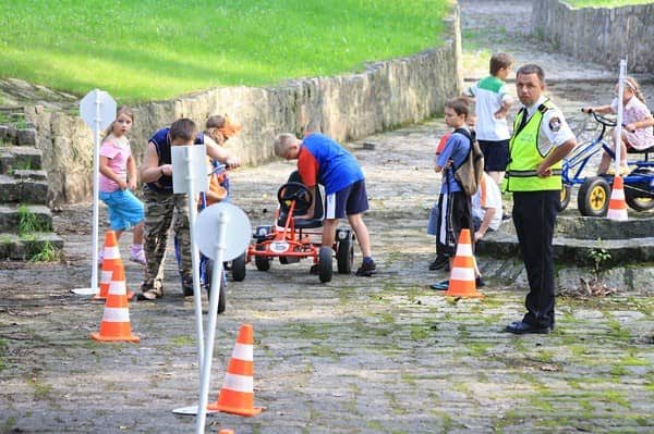 Roztańczony Park Zdrojowy w błocie