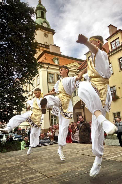 Wakacje bezpieczne, rozśpiewane, roztańczone!