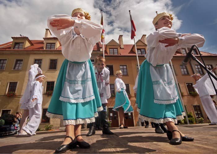 Wakacje bezpieczne, rozśpiewane, roztańczone!