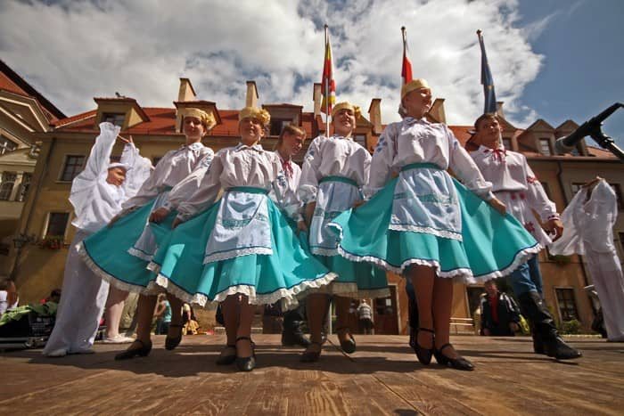 Wakacje bezpieczne, rozśpiewane, roztańczone!