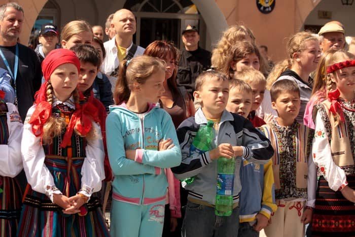 Wakacje bezpieczne, rozśpiewane, roztańczone!