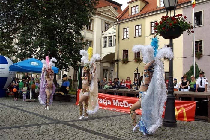Wakacje bezpieczne, rozśpiewane, roztańczone!