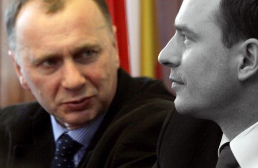 Jerzy Łużniak zastąpi na stanowisku wicemarszałka dolnośląskiego Piotra Borysa, który został eurodeputowanym. Obaj panowie razem na konferencji w styczniu 2009 roku w ratuszu jelen