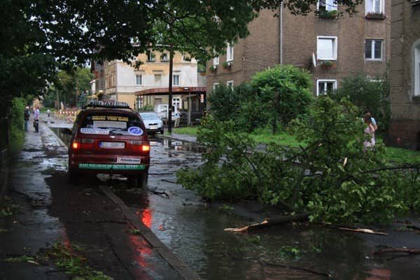 Huragan nad Jelenią Górą – są ofiary w ludziach? – video