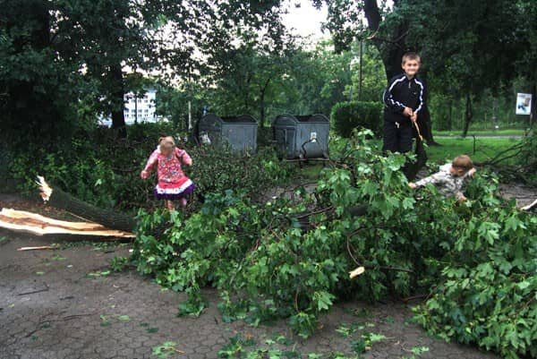 Huragan nad Jelenią Górą – są ofiary w ludziach? – video