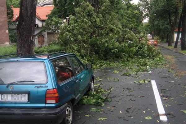 Huragan nad Jelenią Górą – są ofiary w ludziach? – video