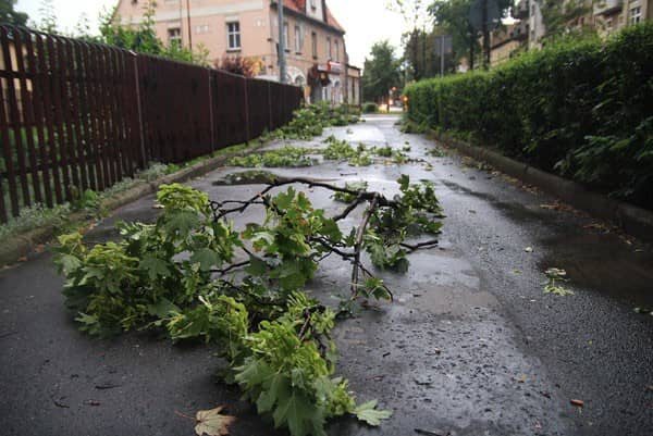 Huragan nad Jelenią Górą – są ofiary w ludziach? – video