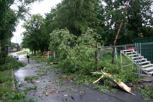 Huragan nad Jelenią Górą – są ofiary w ludziach? – video
