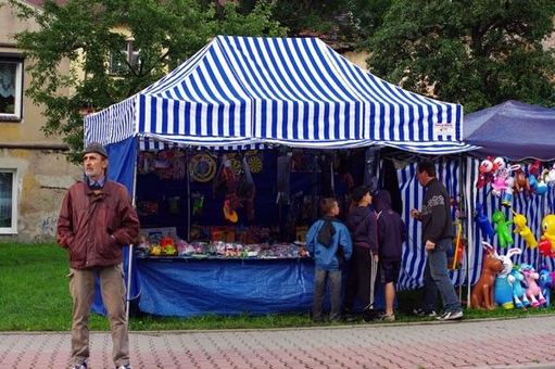 Nad Jedlicą zabawa z refleksją